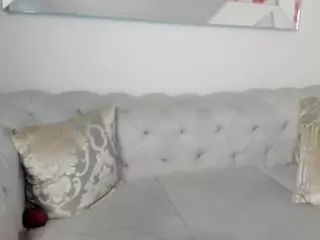 Lia saenz's Live Sex Cam Show