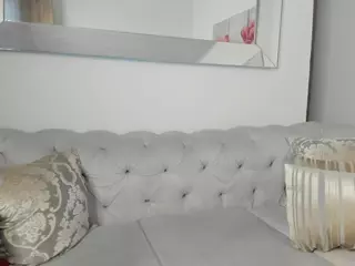 Lia saenz's Live Sex Cam Show
