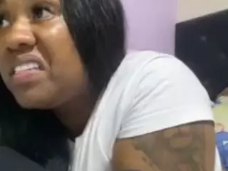 bigassxxx1's Live Sex Cam Show
