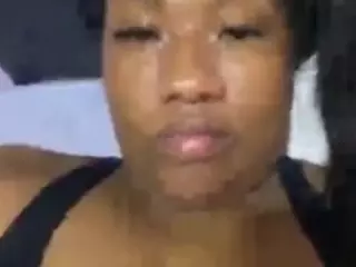 bigassxxx1's Live Sex Cam Show
