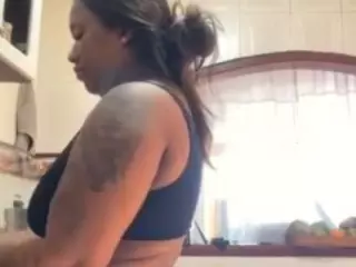 bigassxxx1's Live Sex Cam Show