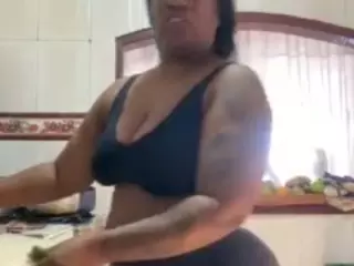 bigassxxx1's Live Sex Cam Show