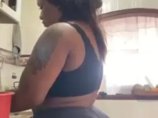 bigassxxx1's Live Sex Cam Show