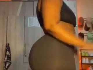 bigassxxx1's Live Sex Cam Show