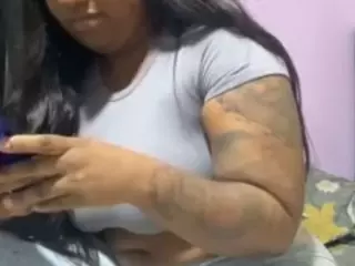 bigassxxx1's Live Sex Cam Show