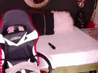 MadikeyHappyy's Live Sex Cam Show