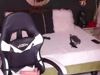 MadikeyHappyy's Live Sex Cam Show
