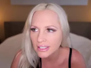 AlenaCroft's Live Sex Cam Show