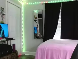 CINNAMON B.'s Live Sex Cam Show