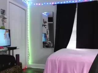 CINNAMON B.'s Live Sex Cam Show