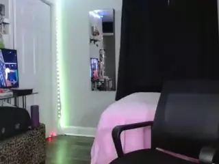 CINNAMON B.'s Live Sex Cam Show