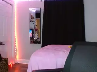 CINNAMON B.'s Live Sex Cam Show
