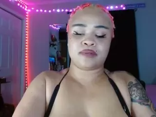 CINNAMON B.'s Live Sex Cam Show