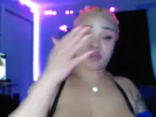 CINNAMON B.'s Live Sex Cam Show