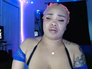 CINNAMON B.'s Live Sex Cam Show