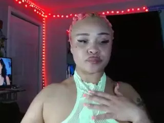 CINNAMON B.'s Live Sex Cam Show