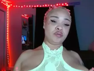 CINNAMON B.'s Live Sex Cam Show