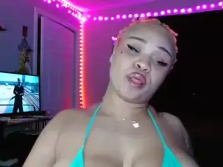 CINNAMON B.'s Live Sex Cam Show