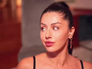 Adalline's Live Sex Cam Show