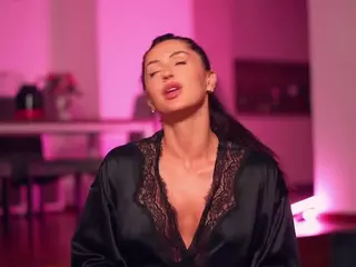 Adalline's Live Sex Cam Show