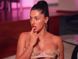 Adalline's Live Sex Cam Show