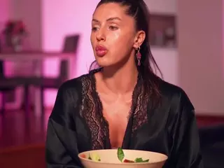 Adalline's Live Sex Cam Show