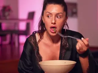 Adalline's Live Sex Cam Show