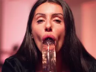 Adalline's Live Sex Cam Show
