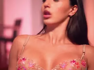 Adalline's Live Sex Cam Show