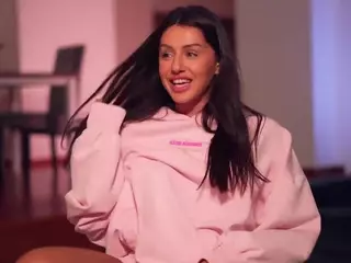 Adalline's Live Sex Cam Show