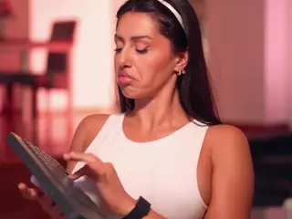 Adalline's Live Sex Cam Show