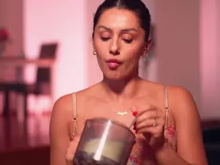 Adalline's Live Sex Cam Show