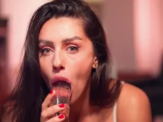 Adalline's Live Sex Cam Show
