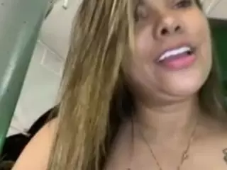 LiindaEvans's Live Sex Cam Show