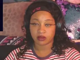 Universal Beauty's Live Sex Cam Show
