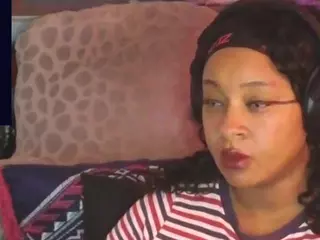 Universal Beauty's Live Sex Cam Show