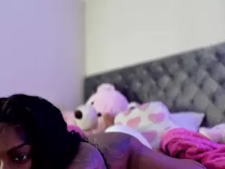 Sweet-tooth's Live Sex Cam Show