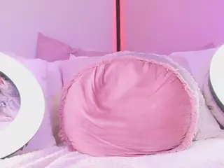 KirstenDanston's Live Sex Cam Show