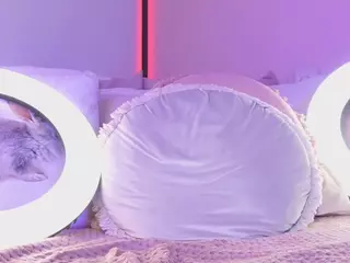 KirstenDanston's Live Sex Cam Show