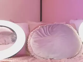 KirstenDanston's Live Sex Cam Show