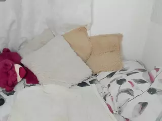 hallestrawberry's Live Sex Cam Show
