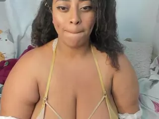 hallestrawberry's Live Sex Cam Show
