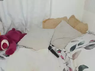 hallestrawberry's Live Sex Cam Show