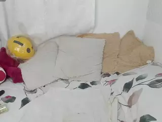 hallestrawberry's Live Sex Cam Show