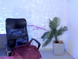 AlaiaSweet's Live Sex Cam Show