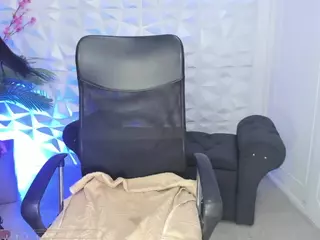 AlaiaSweet's Live Sex Cam Show