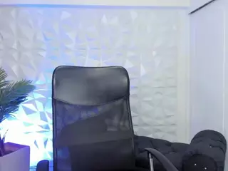 AlaiaSweet's Live Sex Cam Show