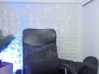 AlaiaSweet's Live Sex Cam Show