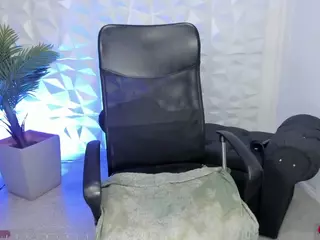 AlaiaSweet's Live Sex Cam Show