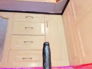 kloeass's Live Sex Cam Show
